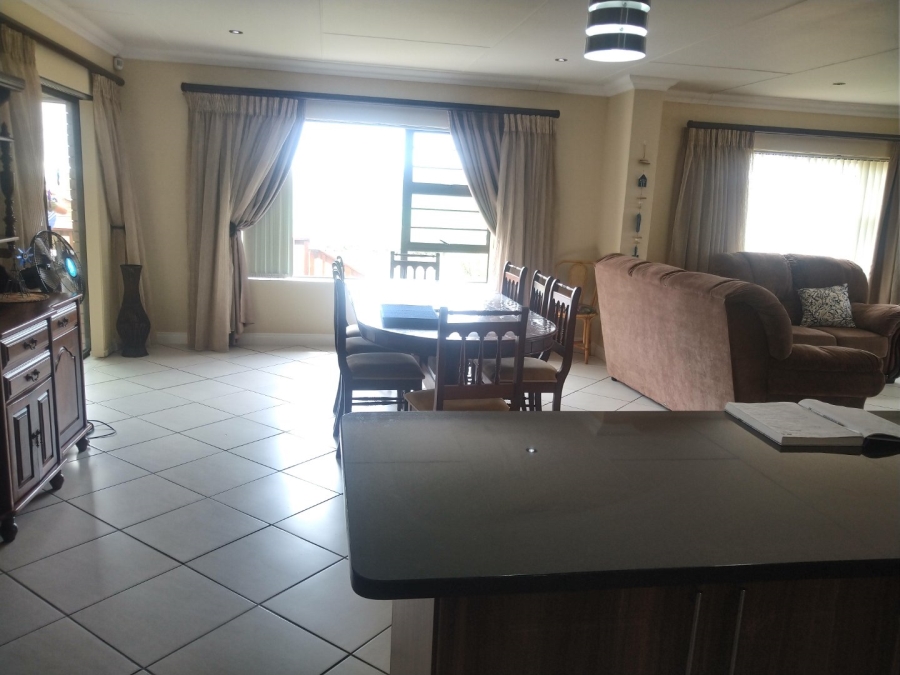 To Let 3 Bedroom Property for Rent in Reebok Western Cape